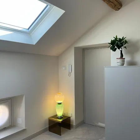 Skyview Apartament Como