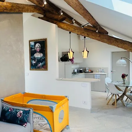 Appartement Skyview Como