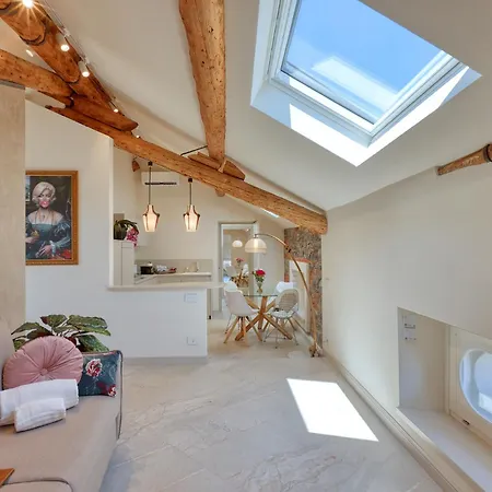 Lägenhet Skyview Como