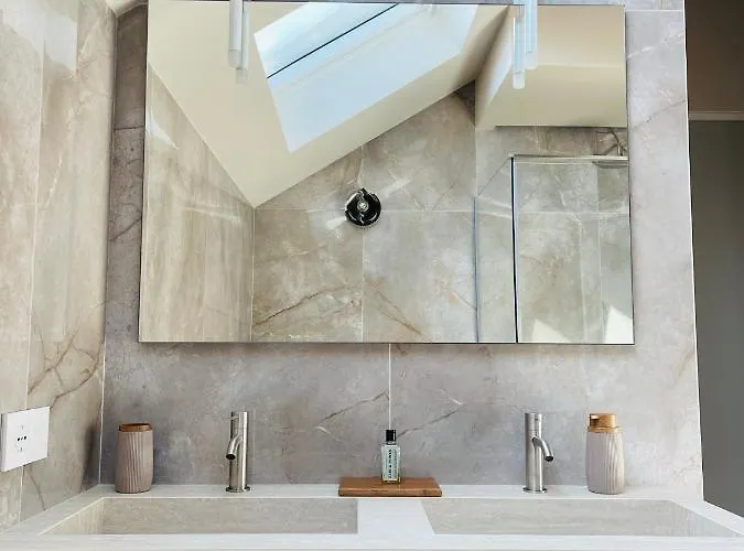 Апартаменты Skyview Комо