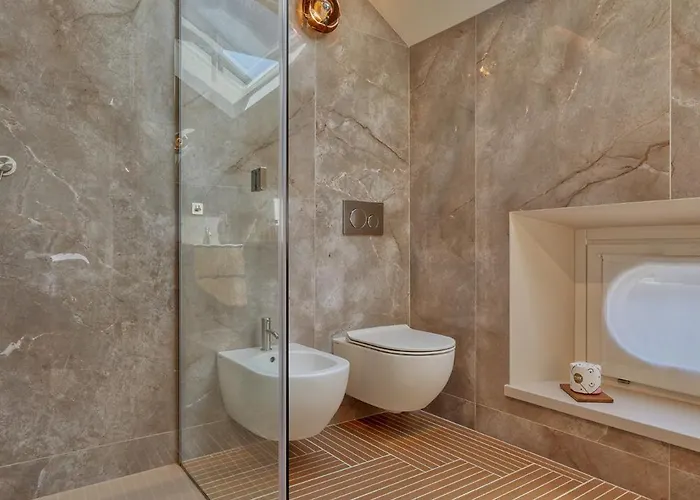 Апартаменты Skyview Комо