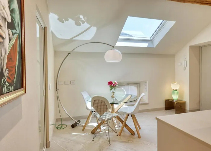 Skyview Apartment *